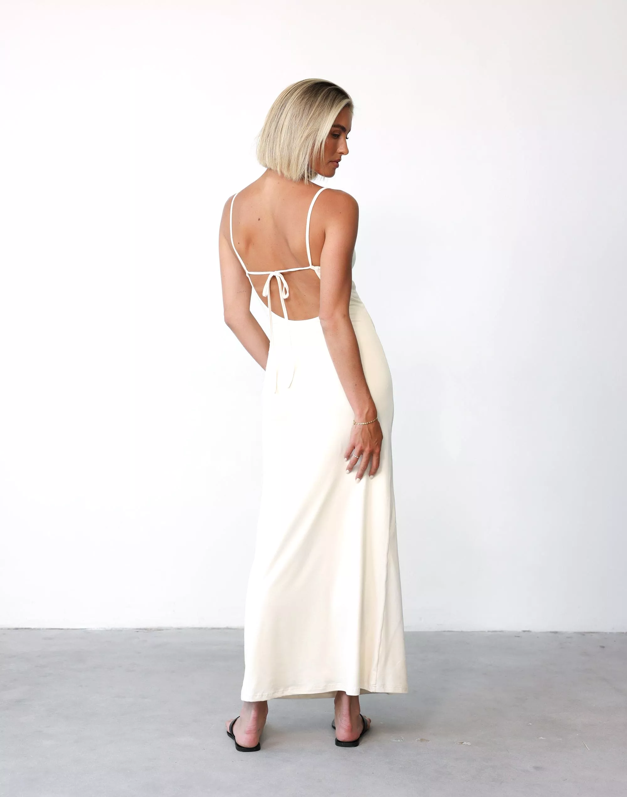 Alexina Maxi Dress (Oat)