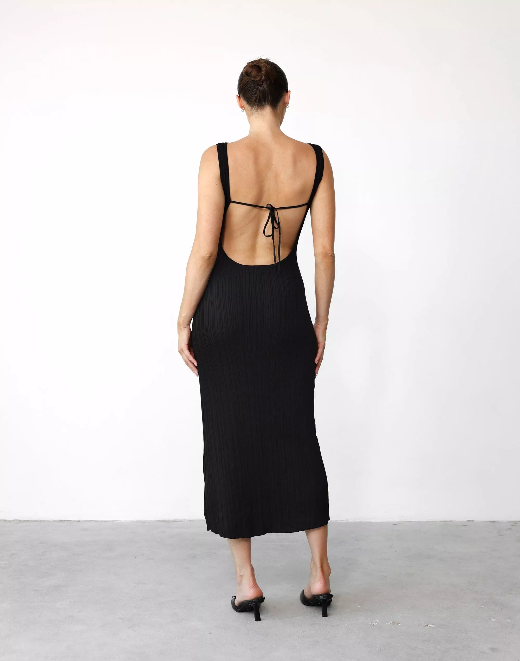 Aylah Midi Dress (Black)