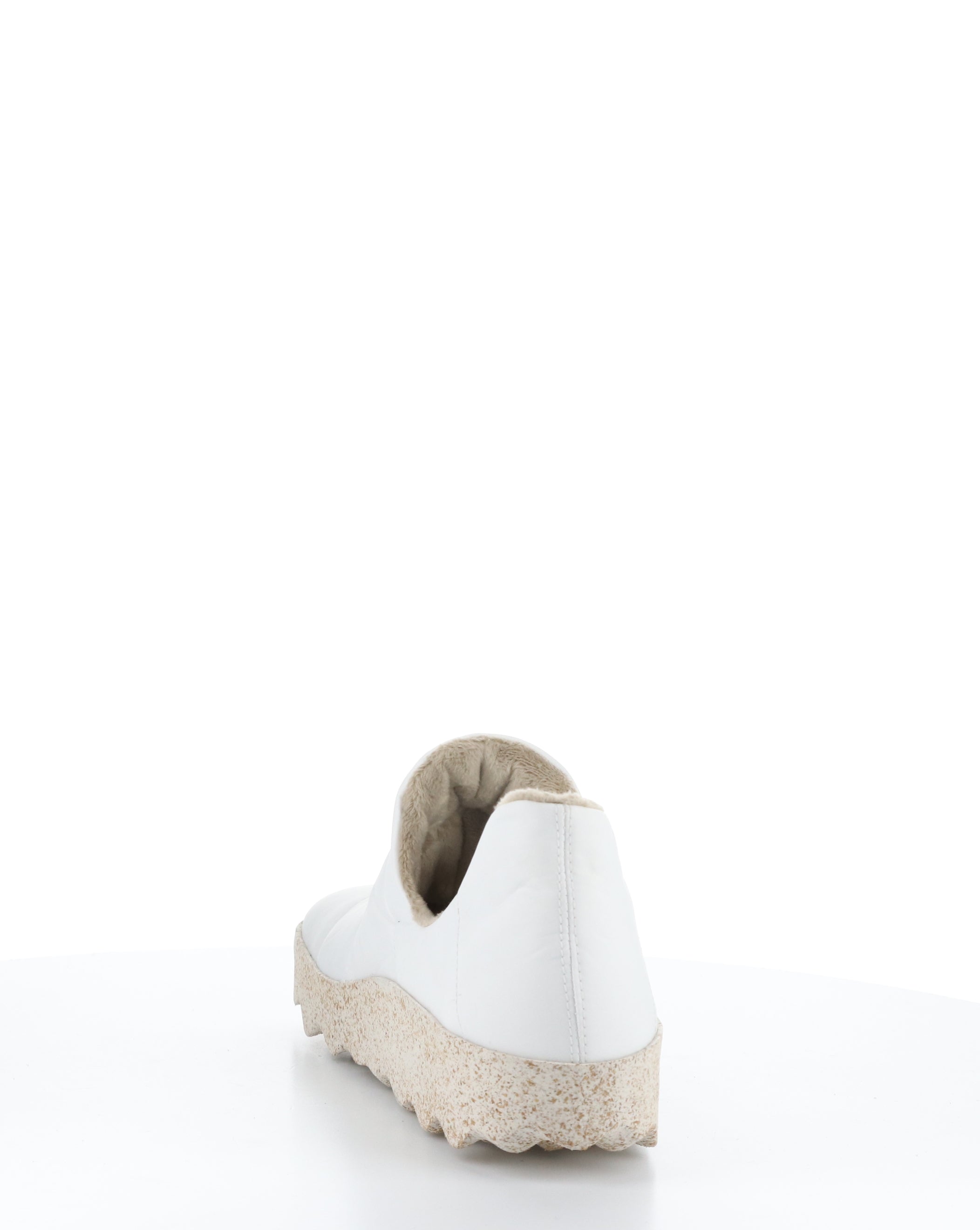 CRUS145ASP White Round Toe Shoes