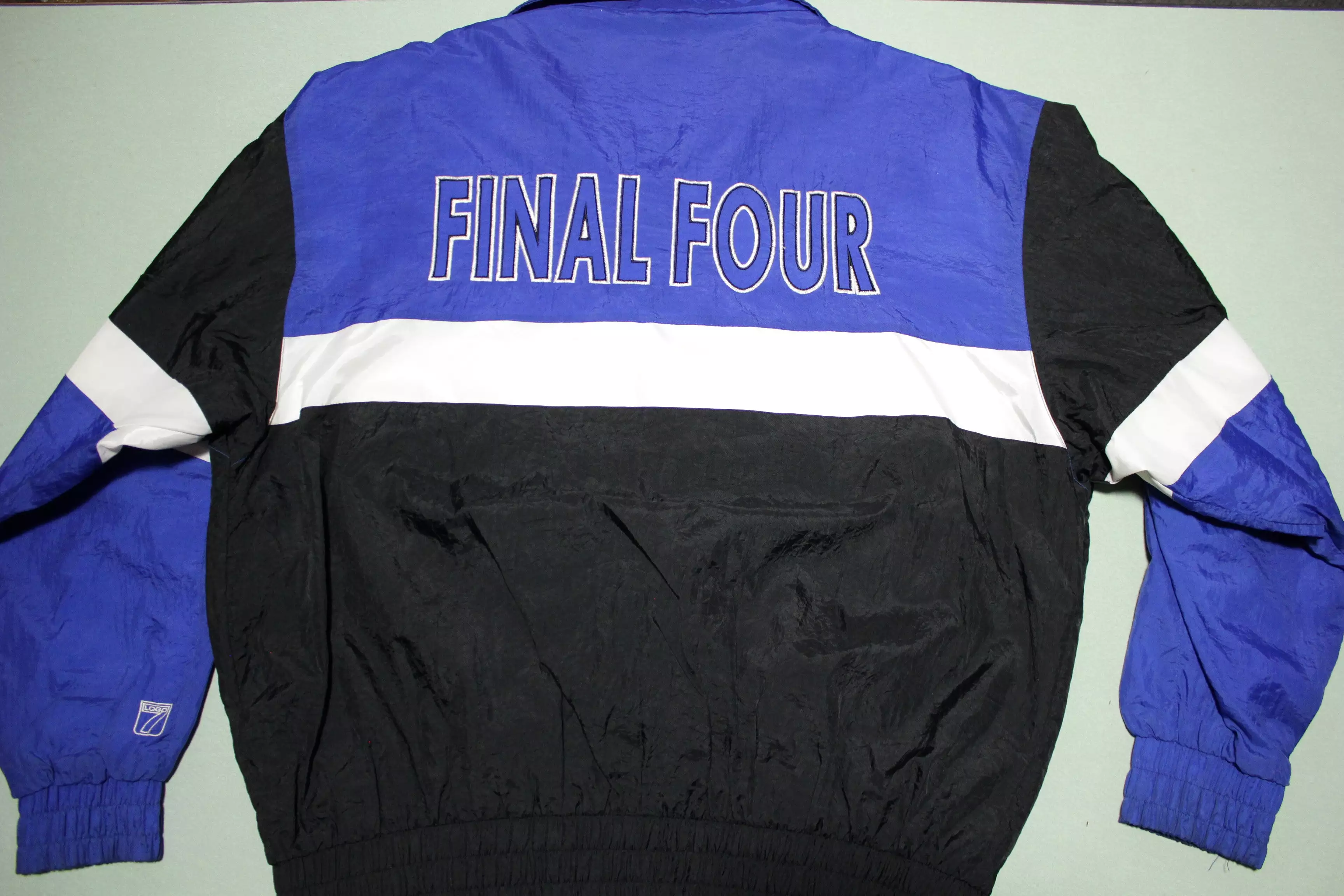 Final Four Logo 7 Vintage 1998 90's Windbreaker Spellout NCAA Embroidered Jacket