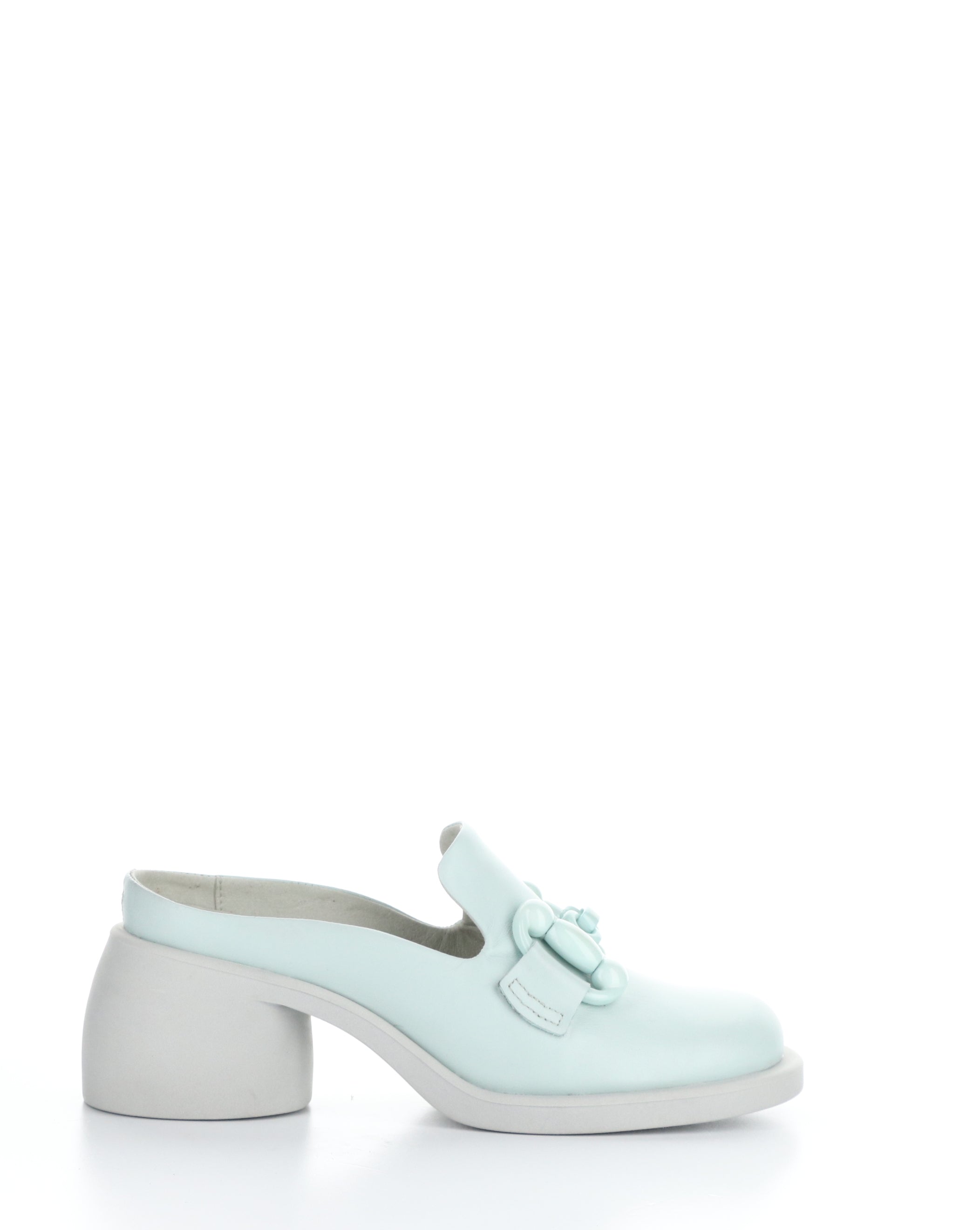 HAMI045FLY 001 MINT Round Toe Shoes