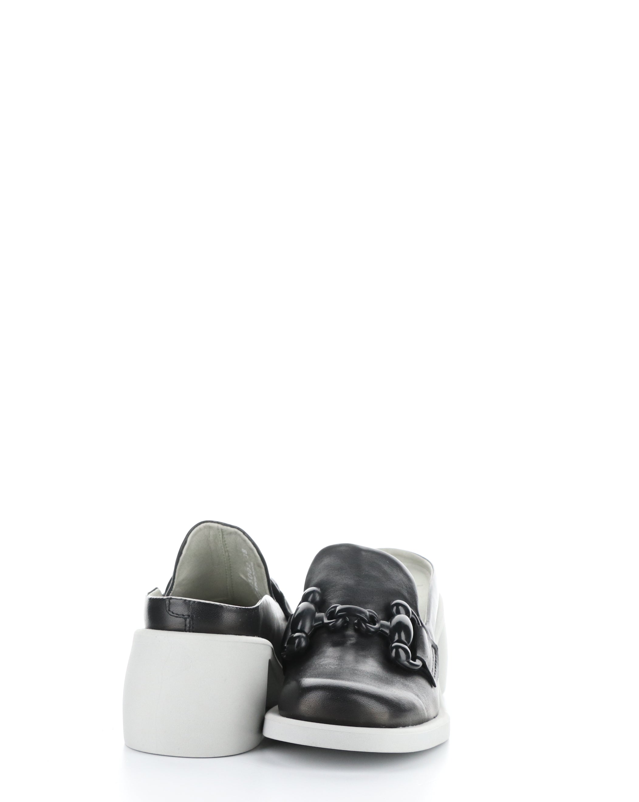 HAMI045FLY 002 BLACK Round Toe Shoes