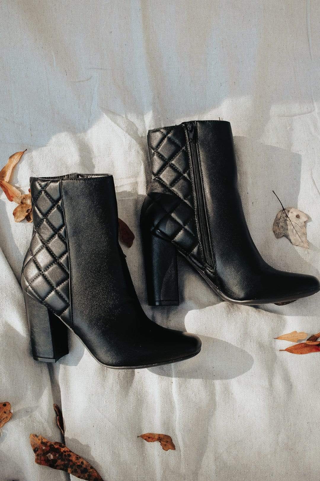 Independent Babe Black Booties