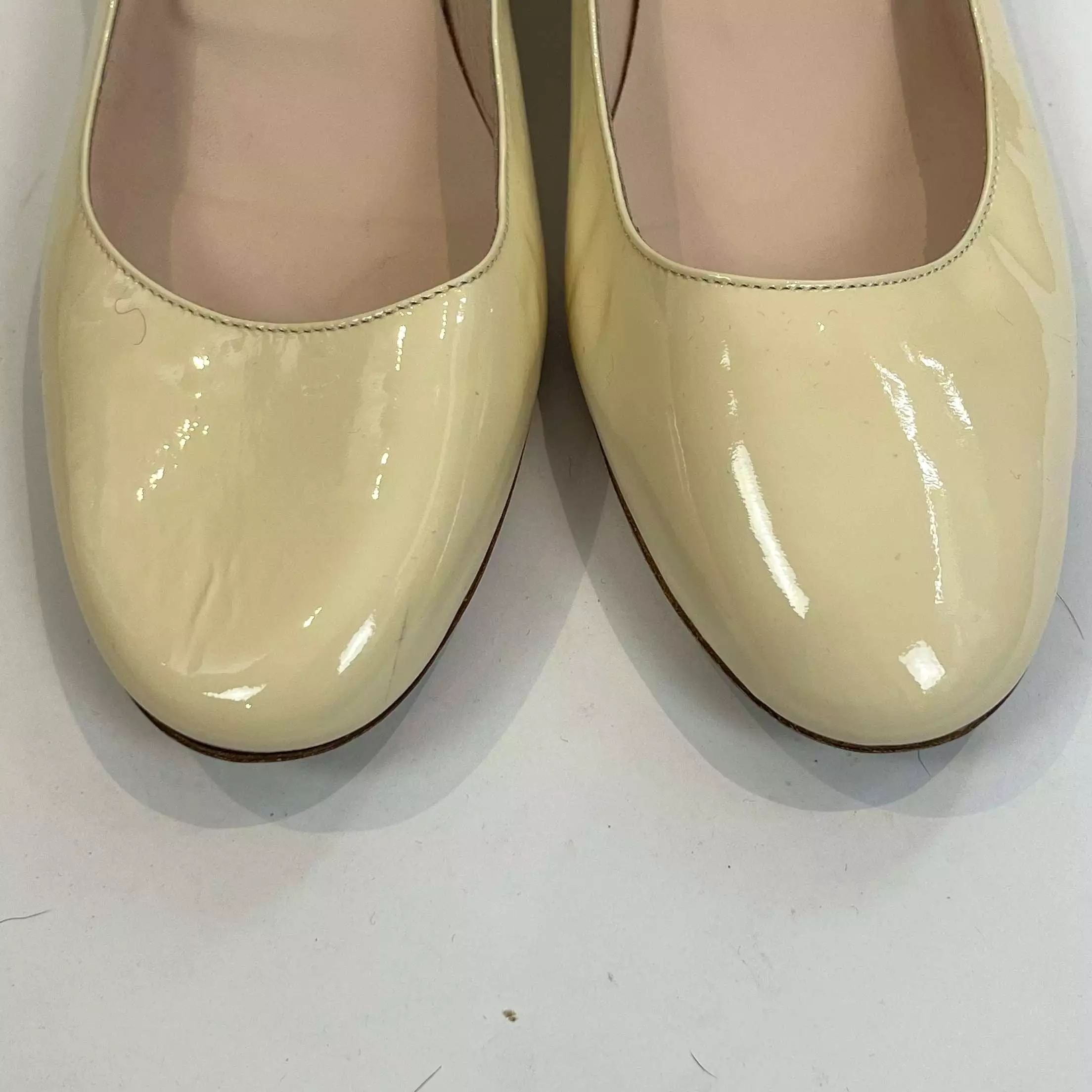 Repetto Cream Patent Leather Block Heel Pumps 39.5