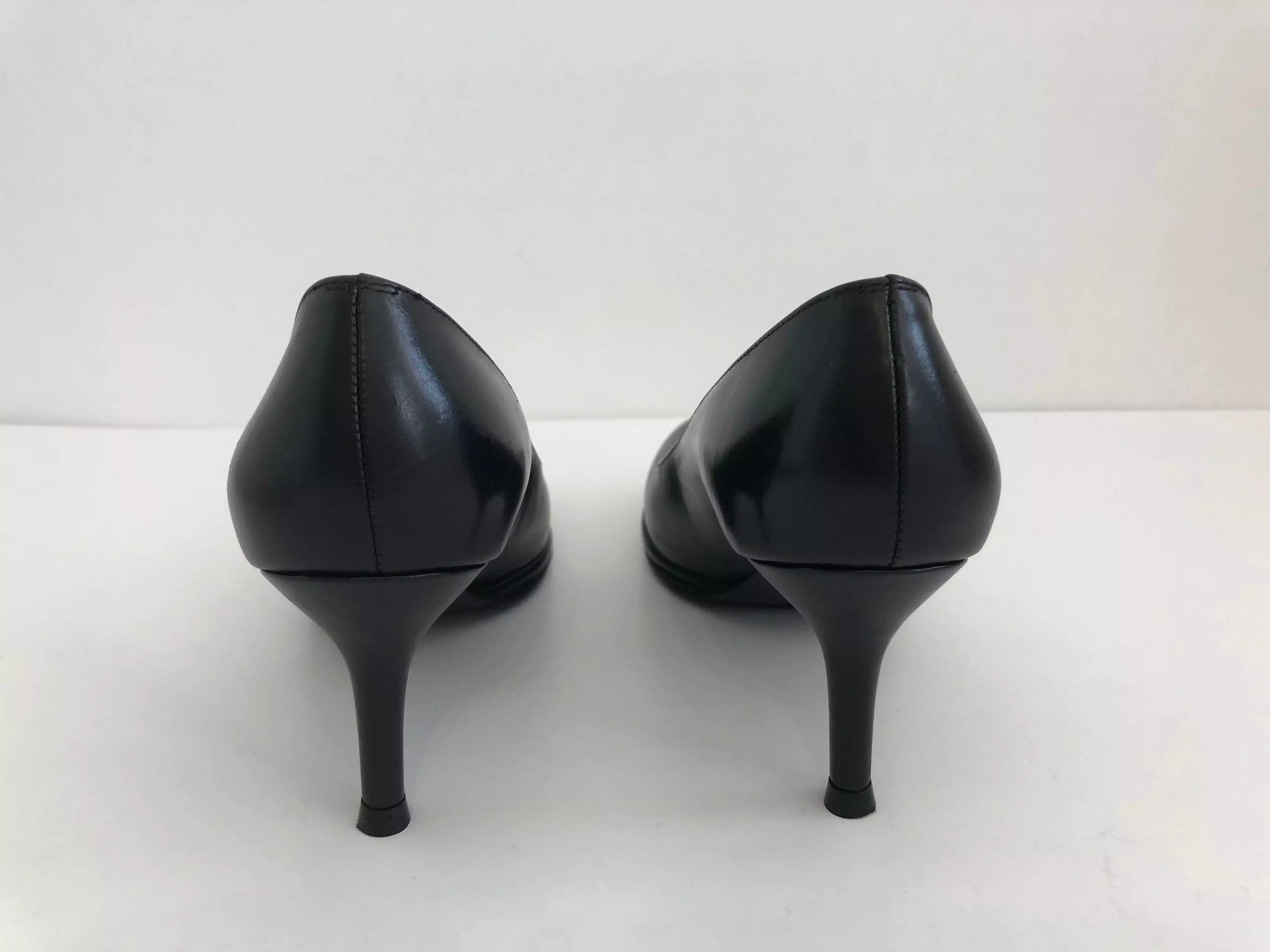 Stuart Weitzman Black Leather Heels Size 4.5 (NWT)