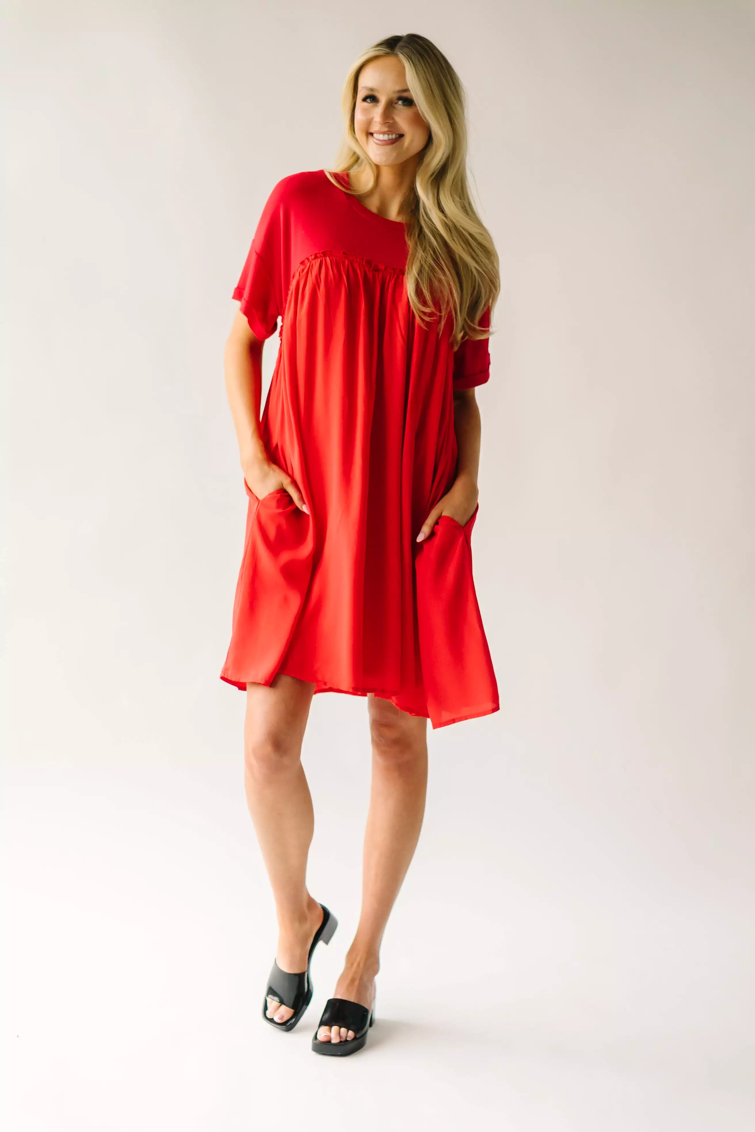 The Tyronza Contrast Ruffle Detail Dress in Tomato Red